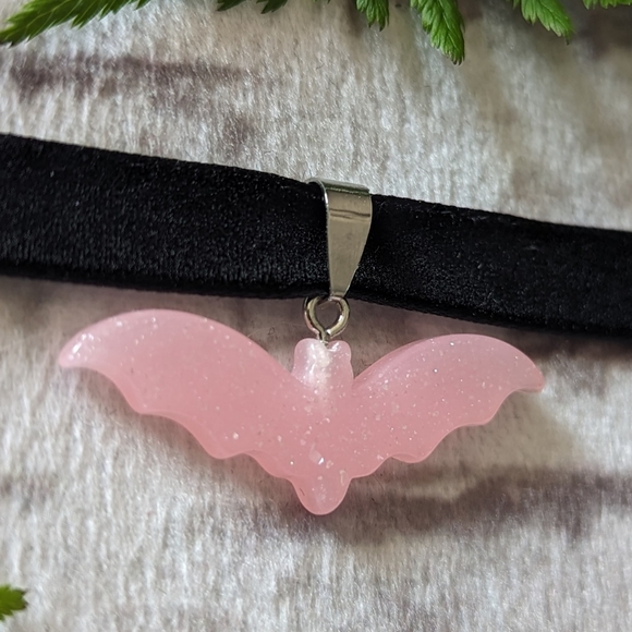2/15$🖤 Bat choker - Picture 2 of 3